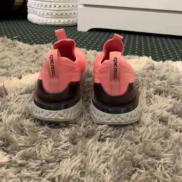 Nike Epic React Shoes - Picture 3 of 5